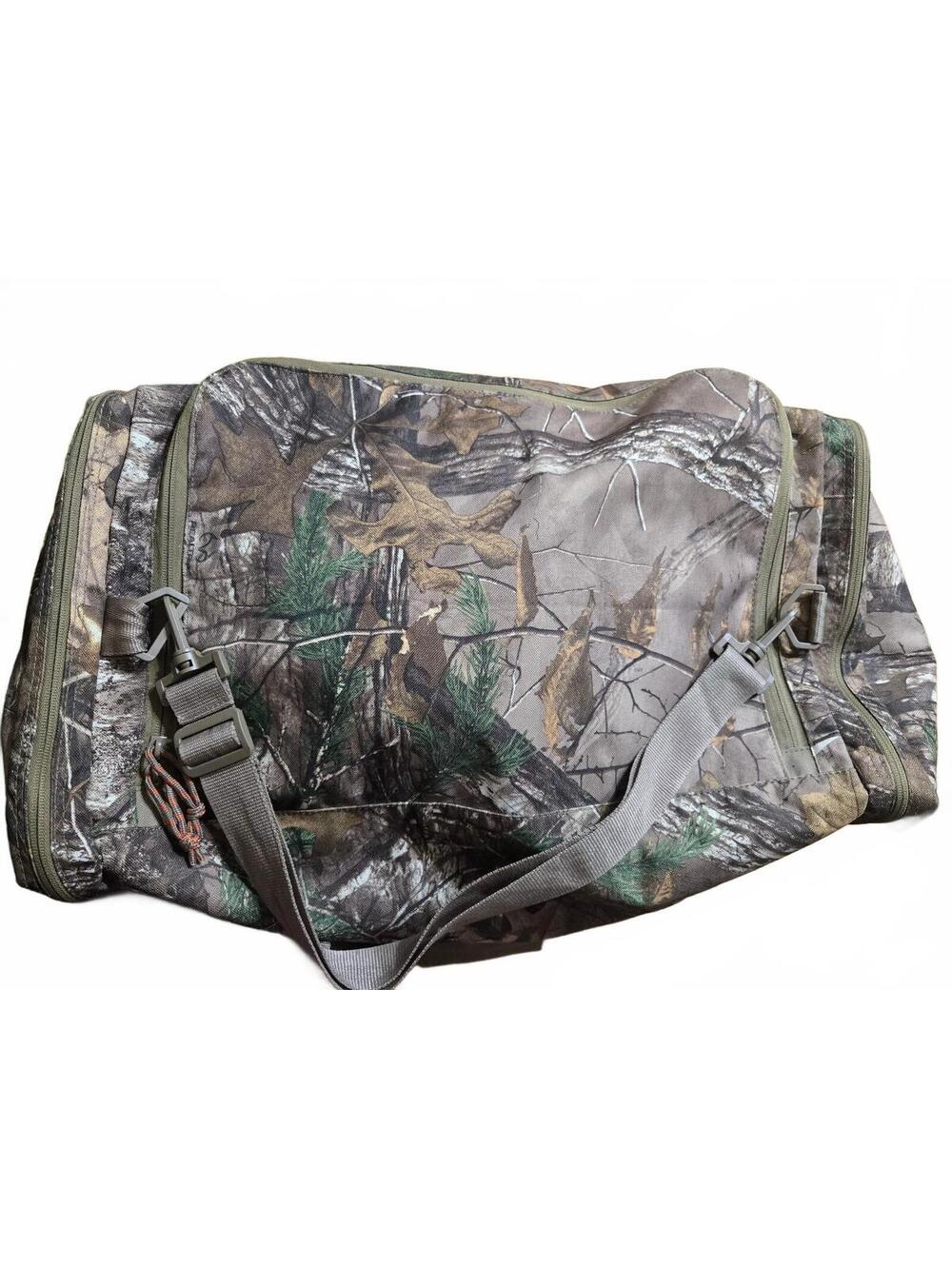 RedHead Camouflage Duffle Bag with Adjustable Strap - Picture 5 of 8